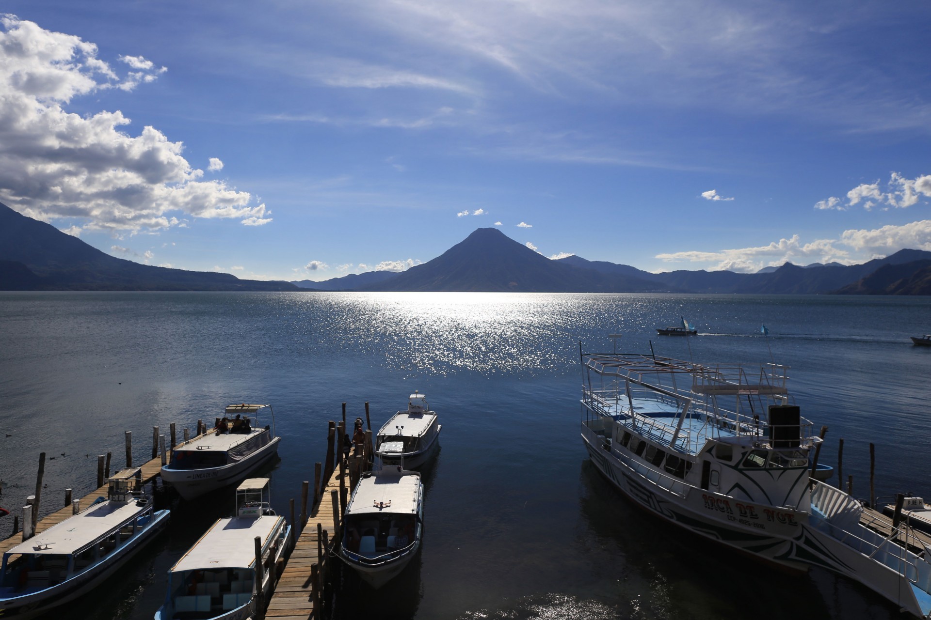 グアテマラにあるアティトラン湖を観光 世界一周ブログ 世界一周の旅をしたい Best Travel